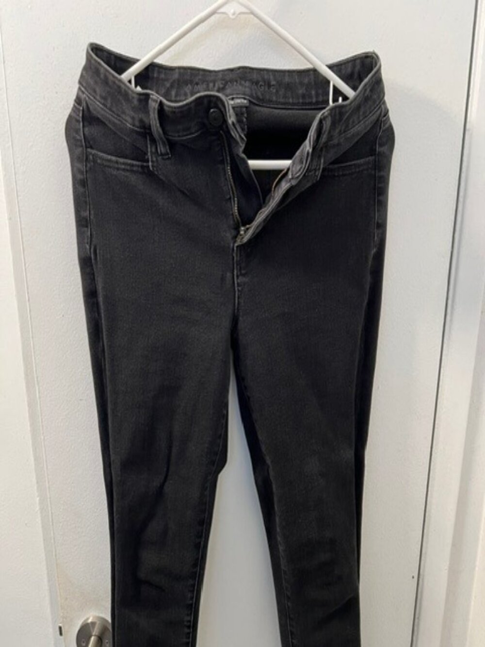 AE Black Jeans 8 REG